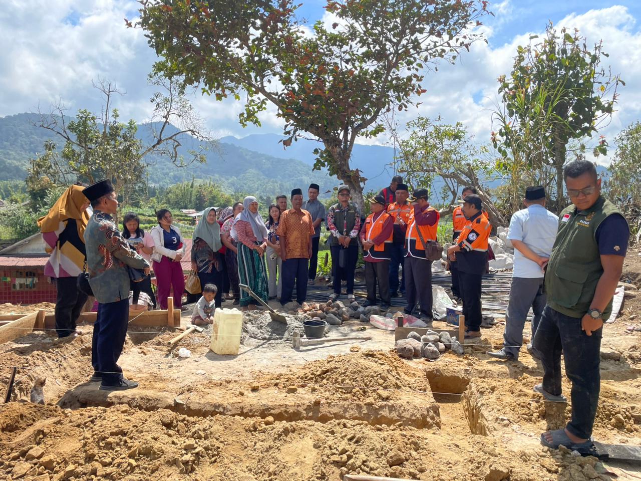 Peletakan Batu Pertama Rumah Ustadz Rudin Barus, Wujud Kepedulian dan Amanah Umat